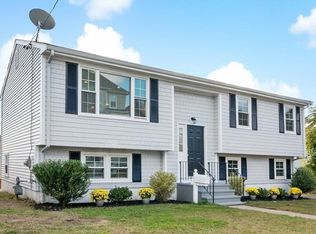 515 Snell St, Fall River, MA 02721