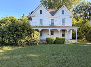 104 Market St, Onancock, VA 23417