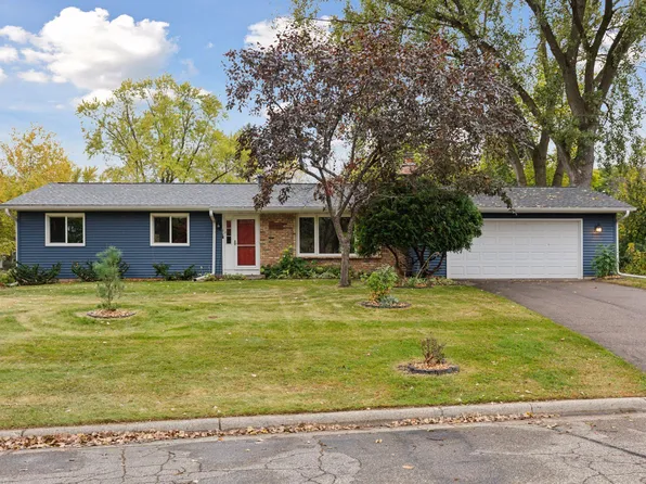 12824 Eagle Ridge Dr, Burnsville, MN 55337