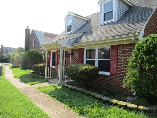 233 Loch Cir, Hampton, VA 23669