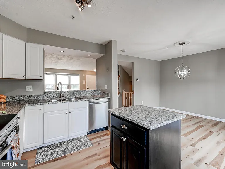 3 Sandview Ct — Photo 3