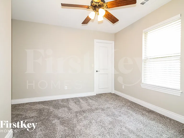 2604 Busheywood Dr — Photo 11