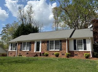 3702 Woodcote Dr, Greensboro, NC 27410