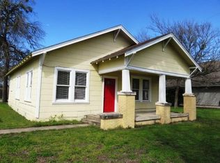 304 W Metcalfe St, Hutto, TX 78634