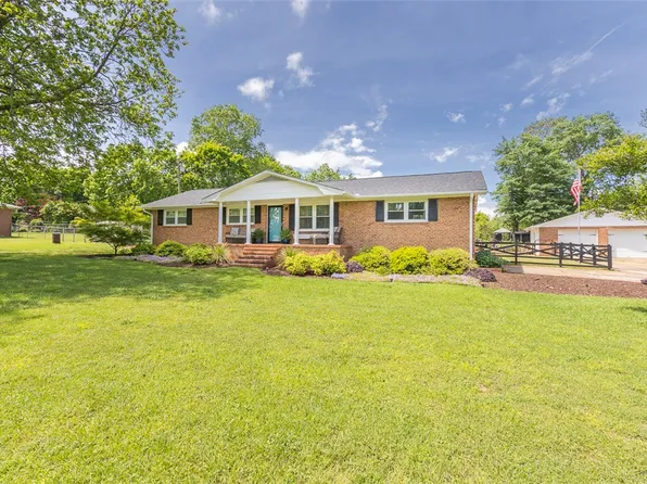 209 Ora Ln, Anderson, SC 29625