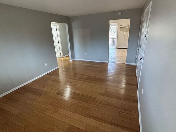 2nd image of 577-587 Andover St SE #583