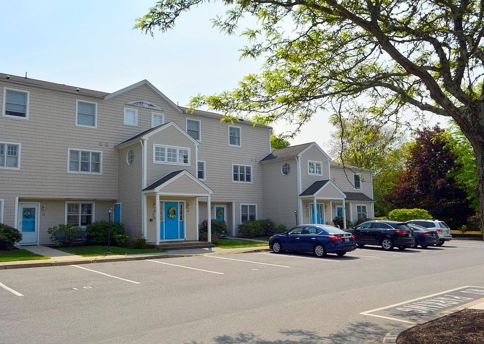 1st image of 2 Bristol Woods Dr #B