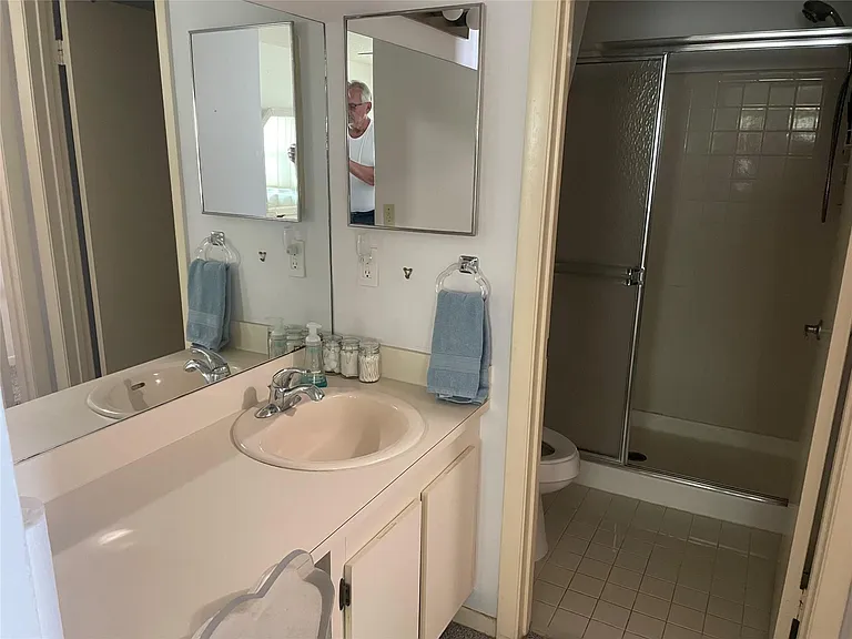 5675 Northpointe Ln — Photo 7