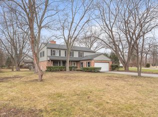 818 Valley Rd, Lake Forest, IL 60045