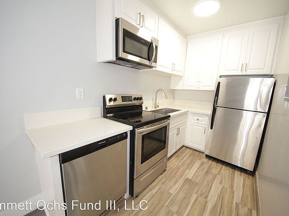 4th image of 1721 Purdue Ave APT 106