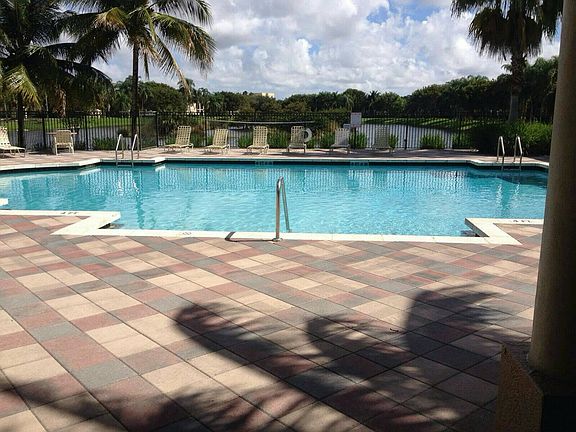 2nd image of 2486 Centergate Dr APT 103