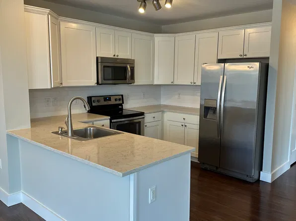 978 Worcester St, Wellesley, MA