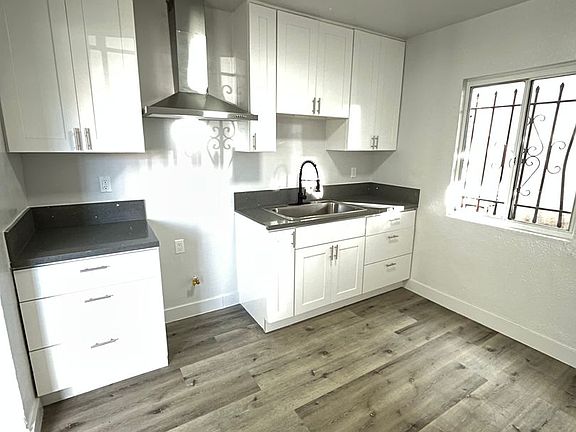5th image of 8464 S Avalon Blvd #1