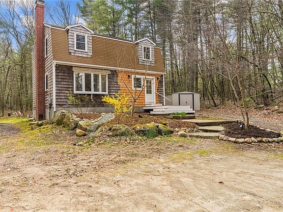 4th image of 21 Bel Air Dr