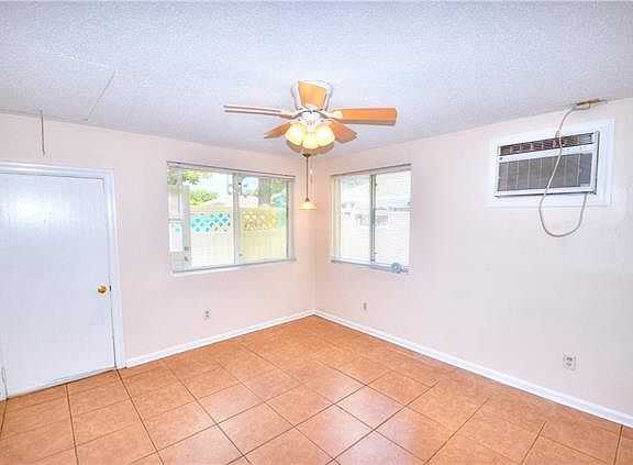 5th image of 3409 W Metairie Ave S