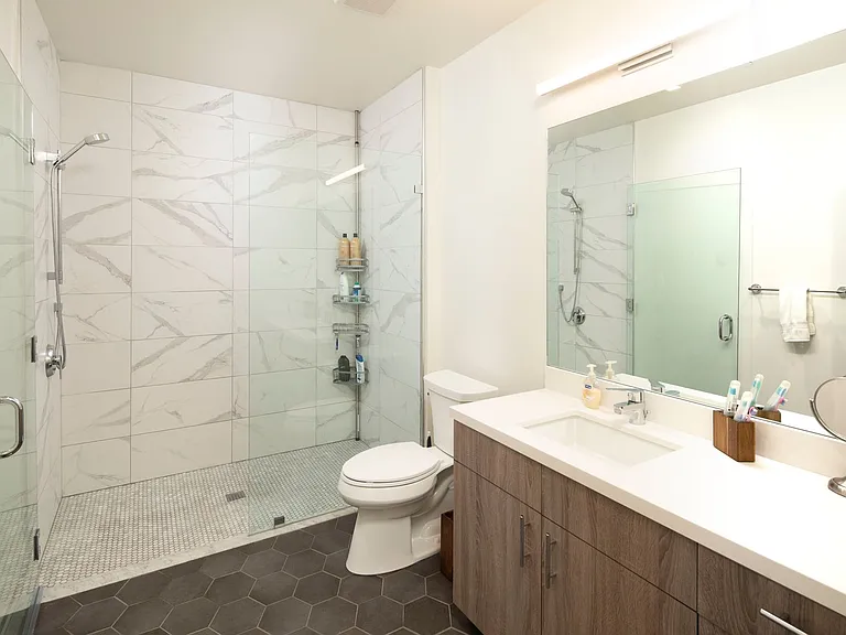 Mission West Lofts — Photo 9