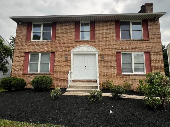 5 Dandelion Ct, Owings Mills, MD 21117