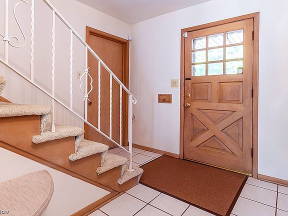 2nd image of 2181 Cedarview Dr