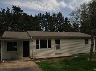 1 Fairview Dr, Saint Charles, MO 63303