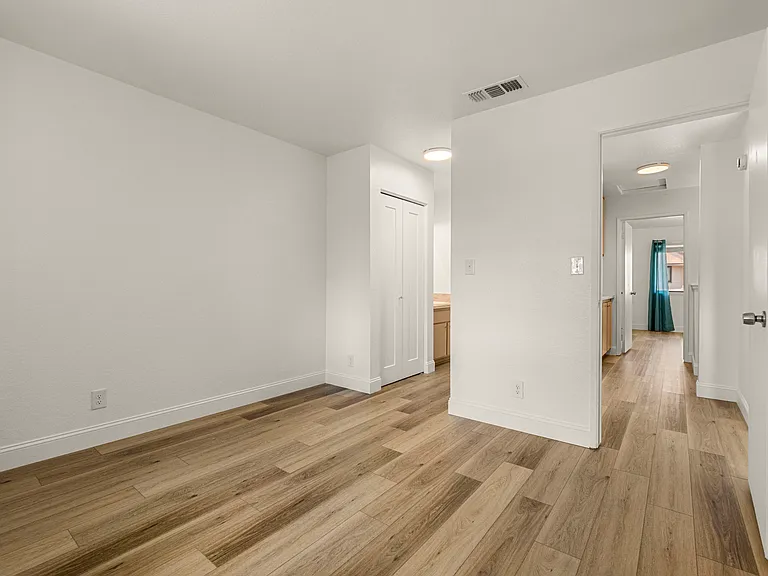 5607 Walnut Ave #9 — Photo 30