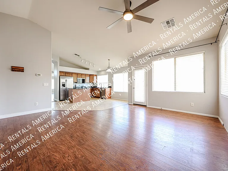 51 W Hereford Dr — Photo 17