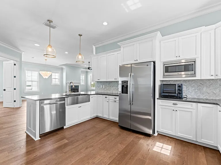 465 Karcher Ave — Photo 17