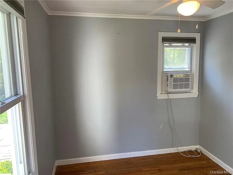 10 W Clarkstown Rd — Photo 14