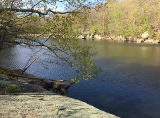 582 Towner Swamp Rd, Guilford, CT 06437