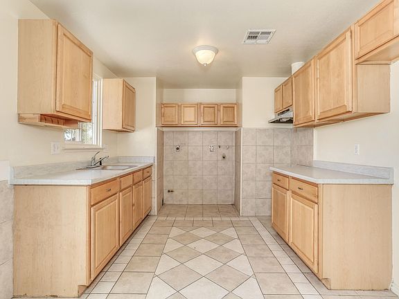 2nd image of 66605 Flora Ave