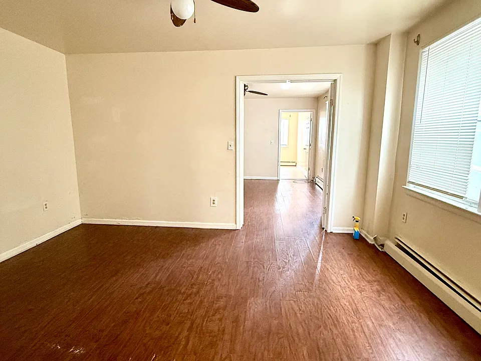 Dining room.