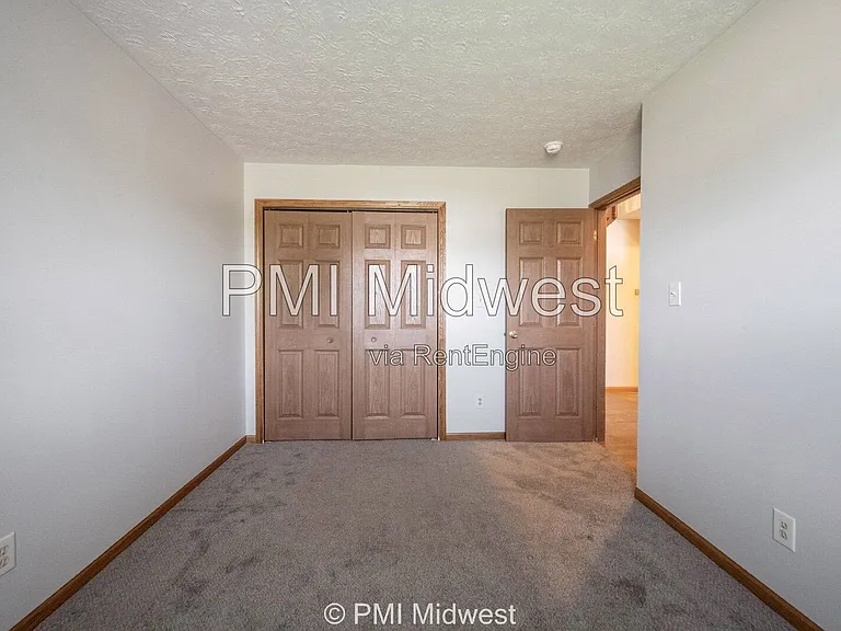 1092 Cobra Dr — Photo 5