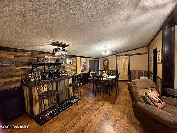 4th image of 5641 Fleetwood Ln