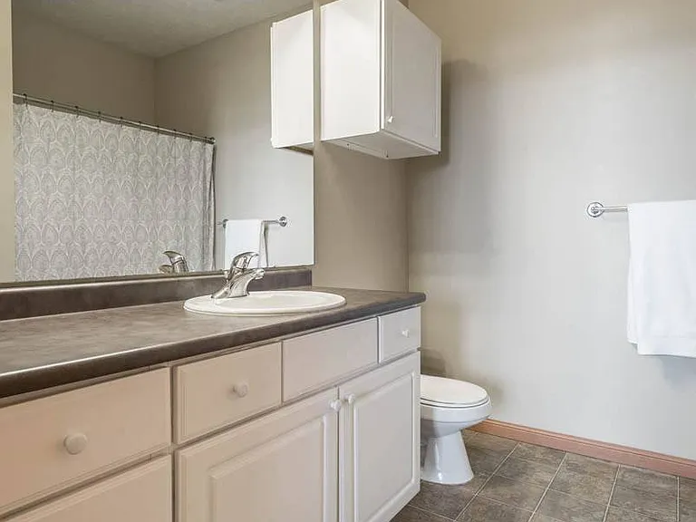 Stone Ridge Estates Apartments & Duplexes — Photo 73