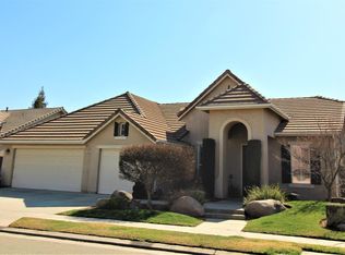 2932 Morris Ave, Clovis, CA 93611