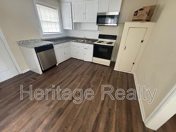 3rd image of 336 S Castle St