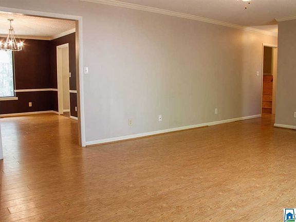 5th image of 1207 Louise Dr SE