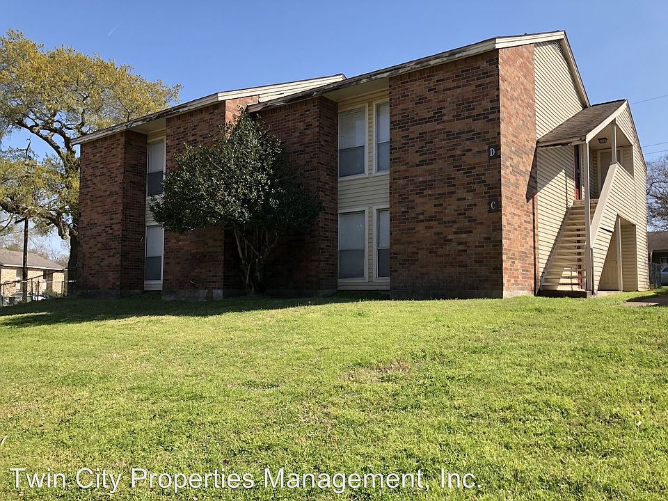 1st image of 2614 Pecan Knoll St #7062439