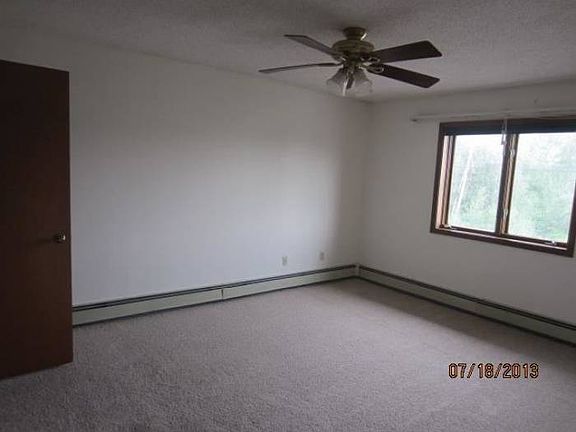 5th image of 924 Kellum St