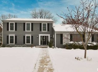 1601 Hunter Ridge Dr, Springfield, IL 62704