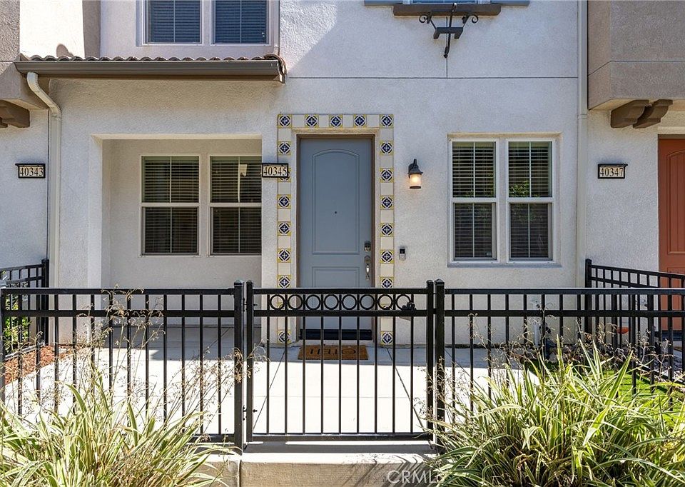 1st image of 40345 Calle Real