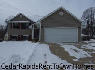 2104 25th St SW, Cedar Rapids, IA 52404