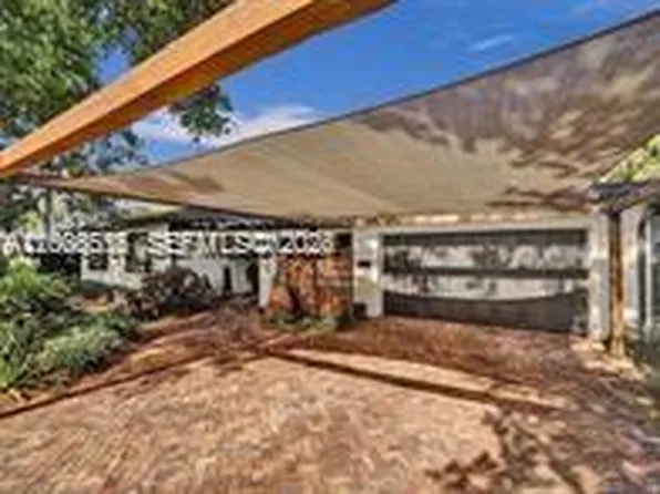 825 N Bel Air Dr, Plantation, FL 33317