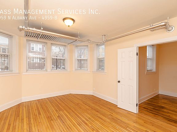 3rd image of 4959 N Albany Ave APT B