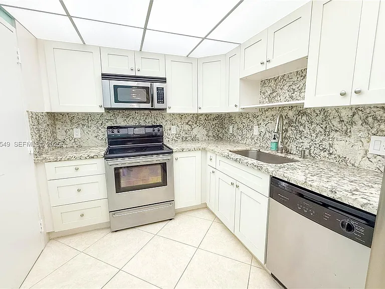 1980 S Ocean Dr #11N — Photo 10
