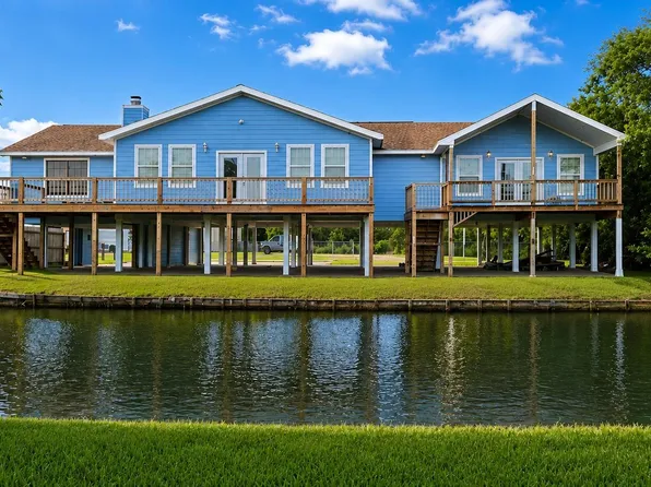 1615 Railroad Ave, San Leon, TX 77539