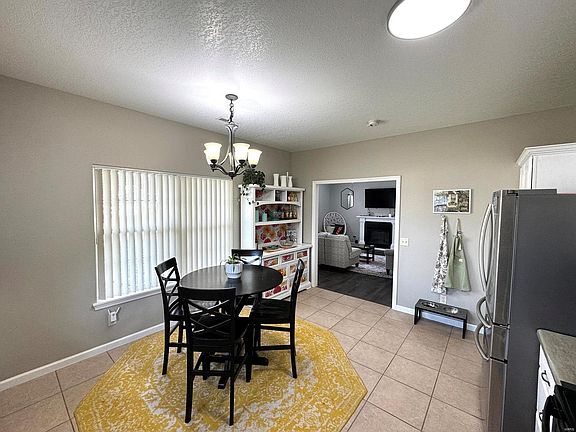 4th image of 345 Murfield Dr