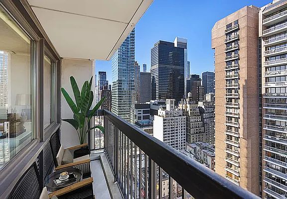 3rd image of 300 E 59th St APT 2305