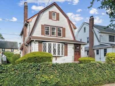 39 Linmouth Road, Malverne, NY, 11565