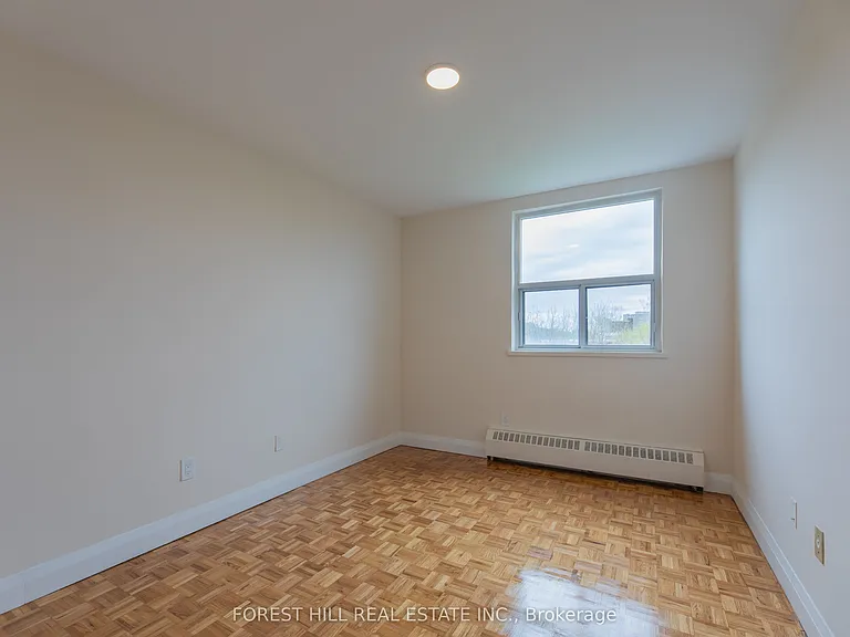 32 Clayland Dr #301 — Photo 8