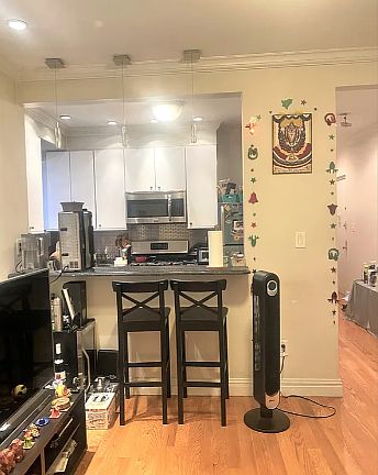 2nd image of 157 E 89th St #3FW